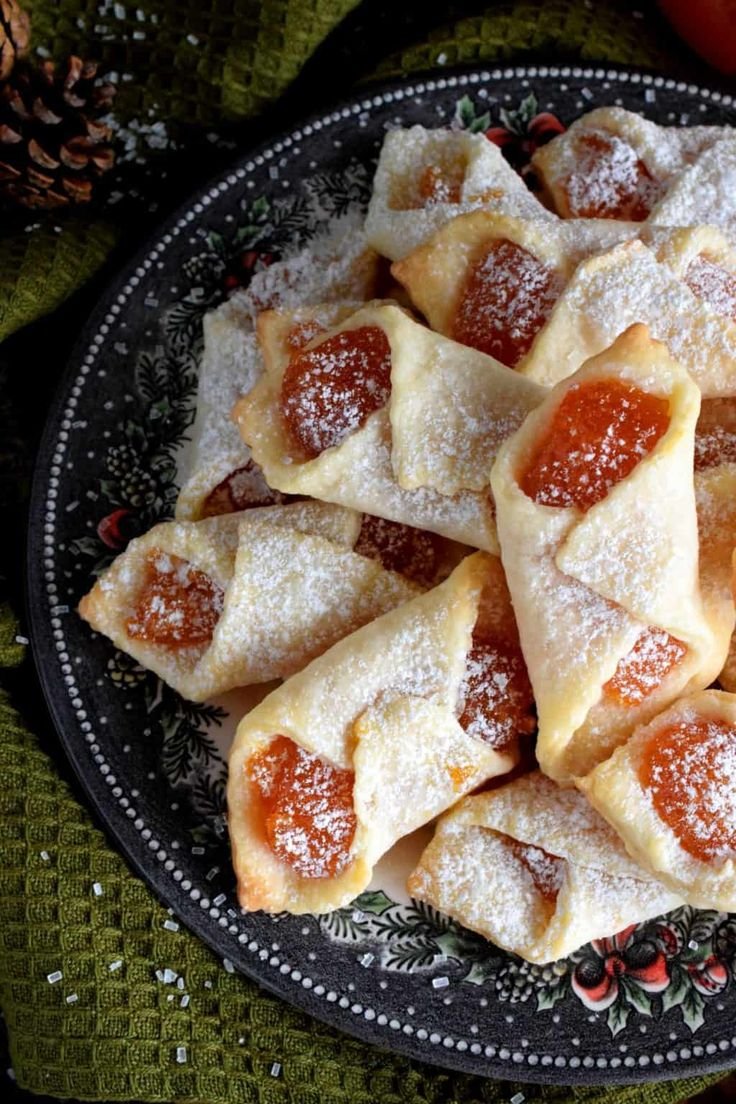 Traditional Hungarian Apricot Kolaches 48cba35b6b67d25a4923427d0fd74f89
