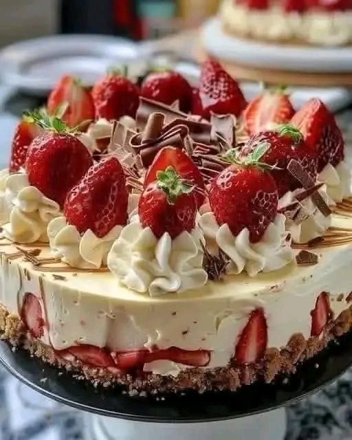 White Chocolate Strawberry 1765326365472