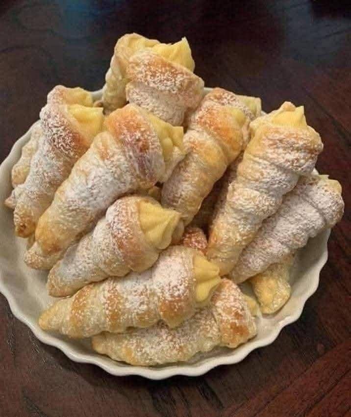 Italian Cream–Stuffed Cannoncini FB_IMG_1766575875627
